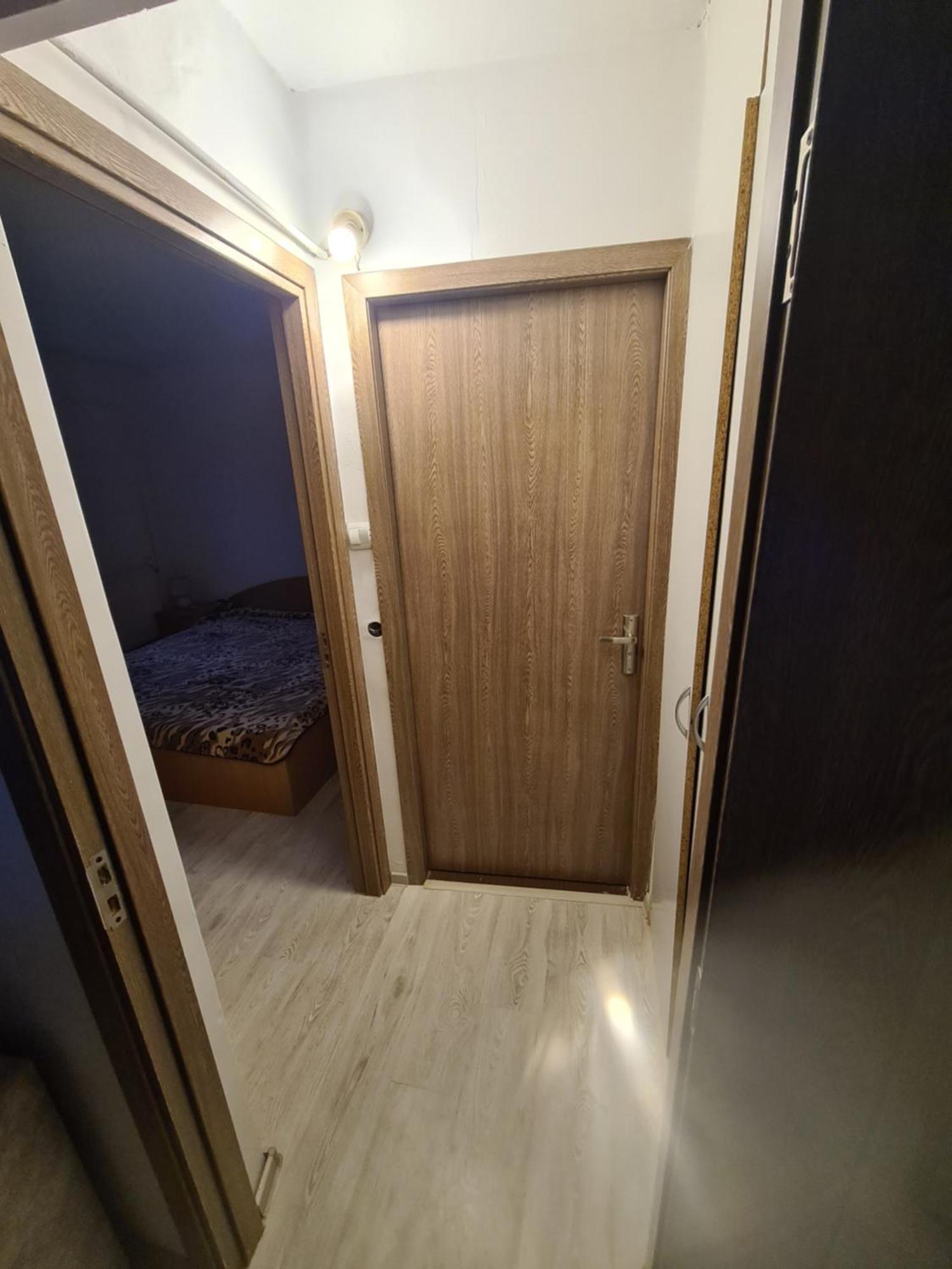 קריובה Apartament 2 Camere Etaj 4 Din 4 מראה חיצוני תמונה